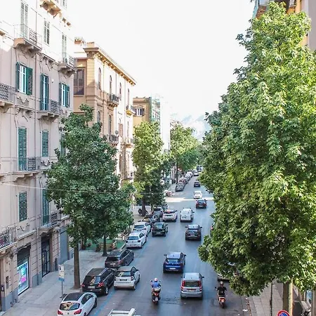 Alexander House Affittacamere Palermo