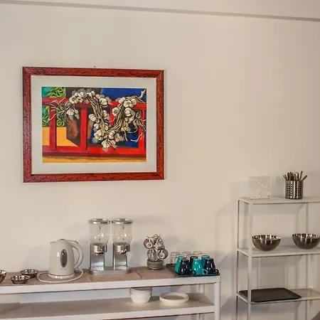 Alexander House 3*
